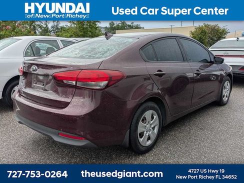 Used 2018 Kia Forte LX FWD image 2