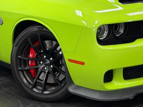 Used 2023 Dodge Challenger SRT Hellcat RWD image 4