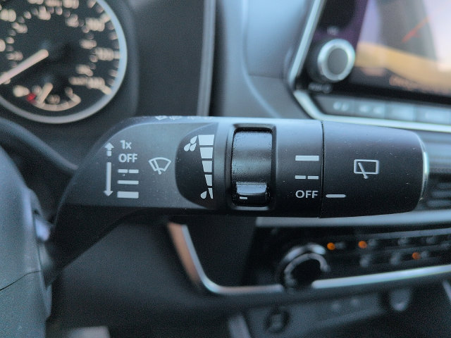 Used 2025 Nissan Rogue S FWD image 24