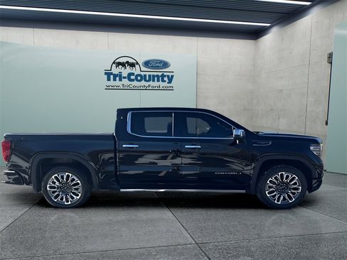 Used 2024 GMC Sierra 1500 Denali Ultimate image 8