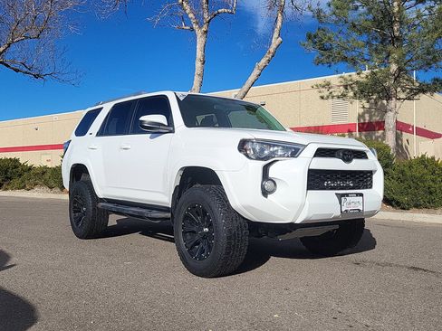 Used 2016 Toyota 4Runner SR5 image 25