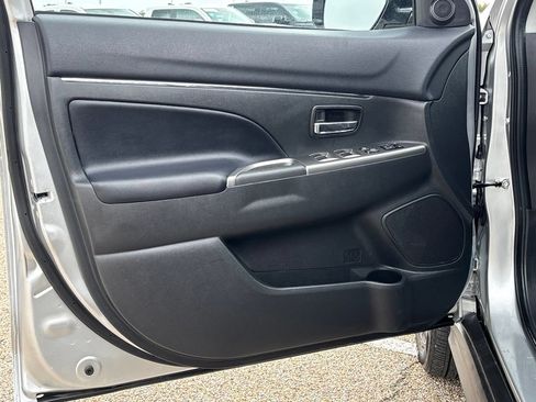 Used 2025 Mitsubishi Outlander Sport ES AWD/4WD image 25