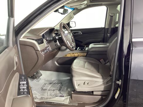 Used 2016 GMC Yukon Denali w/ Open Road Package AWD/4WD image 17
