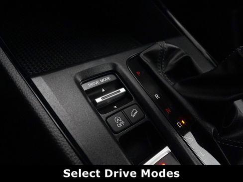 Used 2025 Honda CR-V LX image 28