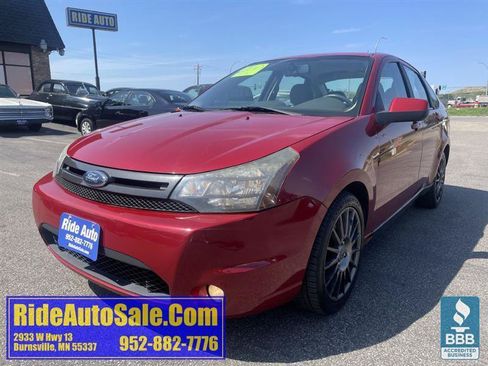 Used 2010 Ford Focus SES FWD image 1