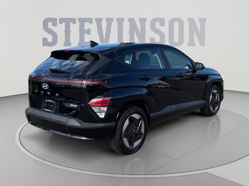 Certified 2024 Hyundai Kona SE FWD image 5