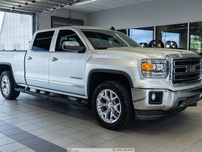 Used 2015 GMC Sierra 1500 SLT w/ SLT Crew Cab Value Package