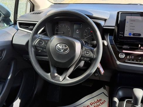 Used 2025 Toyota Corolla LE FWD image 14