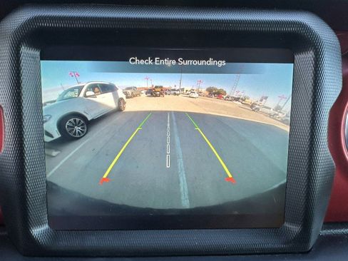 Used 2021 Jeep Wrangler Unlimited Rubicon w/ Xtreme Recon 35" Tire Package image 18