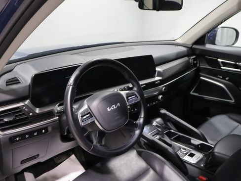 Used 2025 Kia Telluride S AWD/4WD image 14