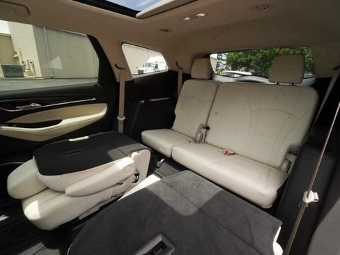 Used 2023 Buick Enclave Essence w/ Experience Buick Package FWD image 24