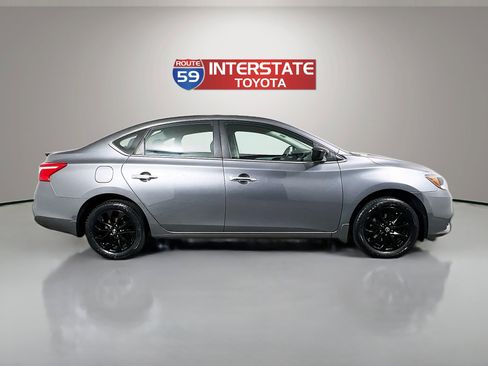 Used 2018 Nissan Sentra S w/ S Midnight Style Package FWD image 8