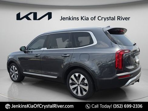 Used 2022 Kia Telluride SX w/ Towing Package FWD image 11