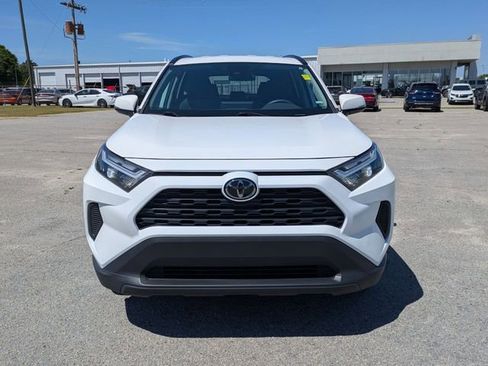 Used 2024 Toyota RAV4 XLE FWD image 8