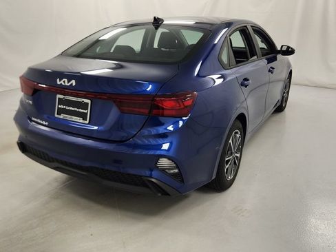 Used 2023 Kia Forte LXS w/ LXS Technology Package FWD image 3