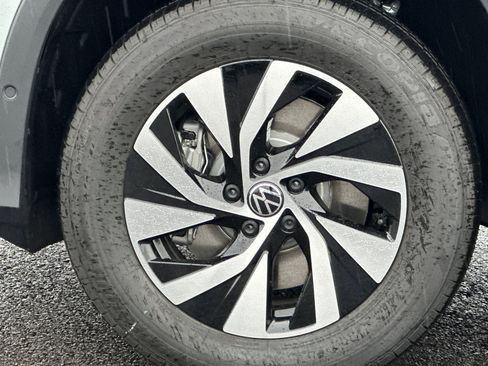 New 2026 Volkswagen Tiguan S image 23