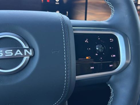 Used 2025 Nissan Armada Platinum Reserve AWD/4WD image 33