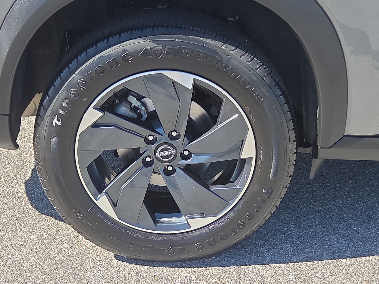 Used 2024 Nissan Rogue SV AWD/4WD image 7