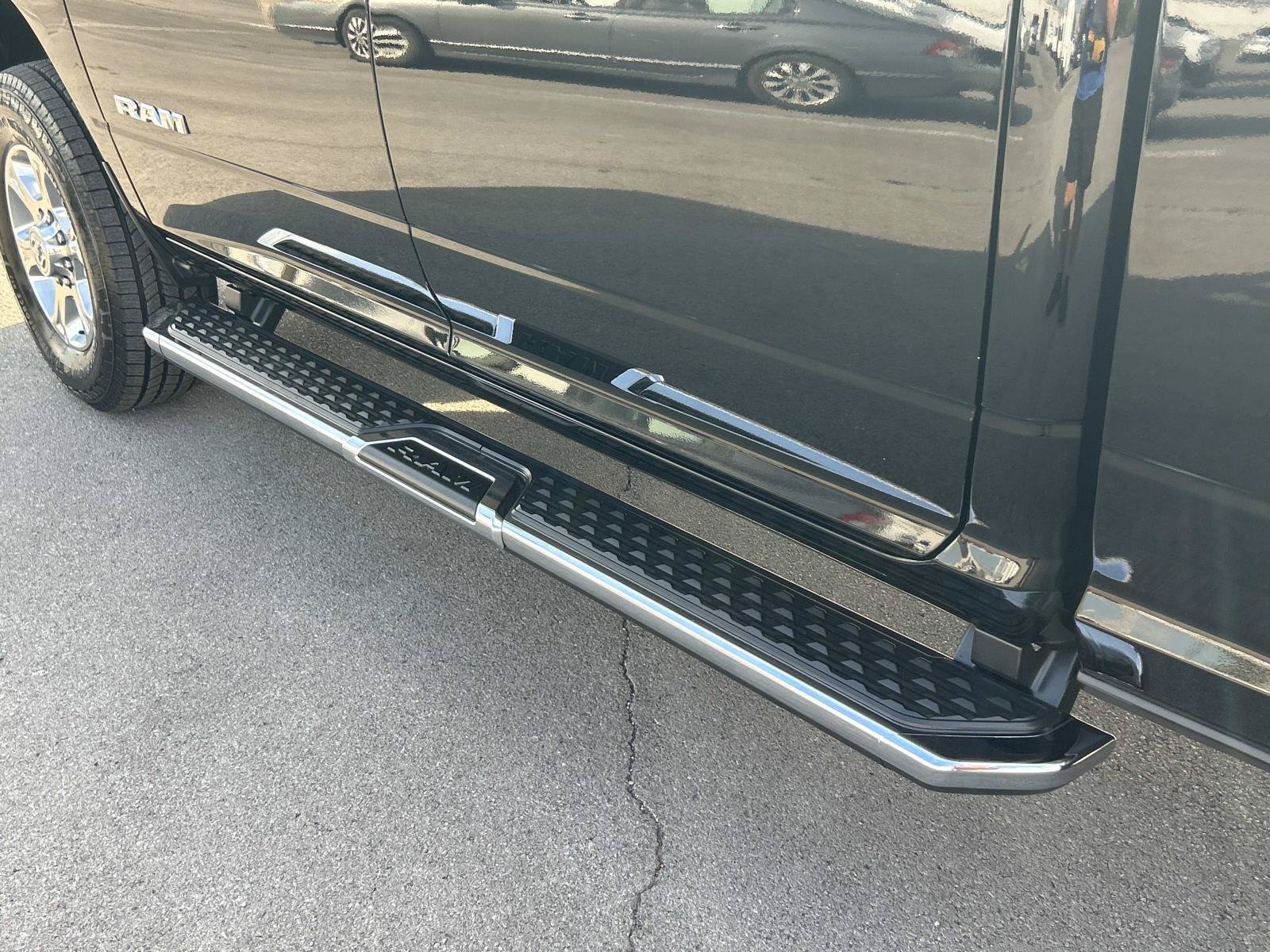 Used 2024 RAM 2500 Big Horn w/ Safety Group AWD/4WD image 19