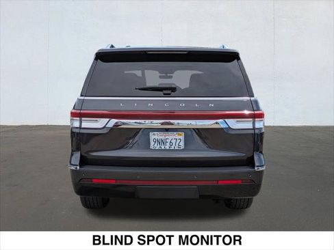 Used 2024 Lincoln Navigator Reserve AWD/4WD image 4