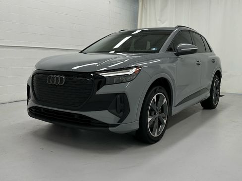 Used 2023 Audi Q4 e-tron Premium w/ Convenience Package image 4