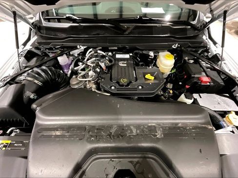 New 2026 RAM 3500 Laramie w/ Sport Appearance Package AWD/4WD image 11