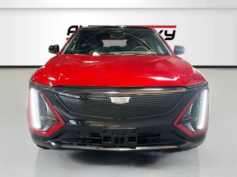 Used 2025 Cadillac Lyriq Sport AWD/4WD image 2