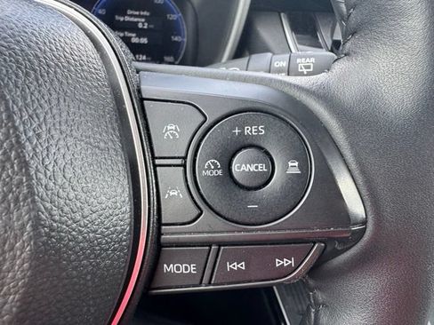 Used 2026 Toyota Corolla Cross XLE AWD/4WD image 19
