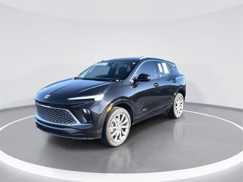 Used 2025 Buick Encore GX Avenir w/ Avenir Convenience Package image 4