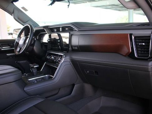 Certified 2024 GMC Sierra 1500 Denali image 24