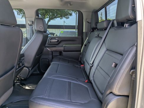 Used 2023 GMC Sierra 2500 Denali w/ Denali Ultimate Package AWD/4WD image 15