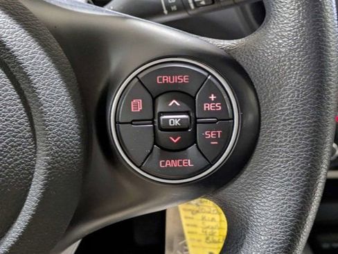 Used 2020 Kia Soul LX FWD image 25