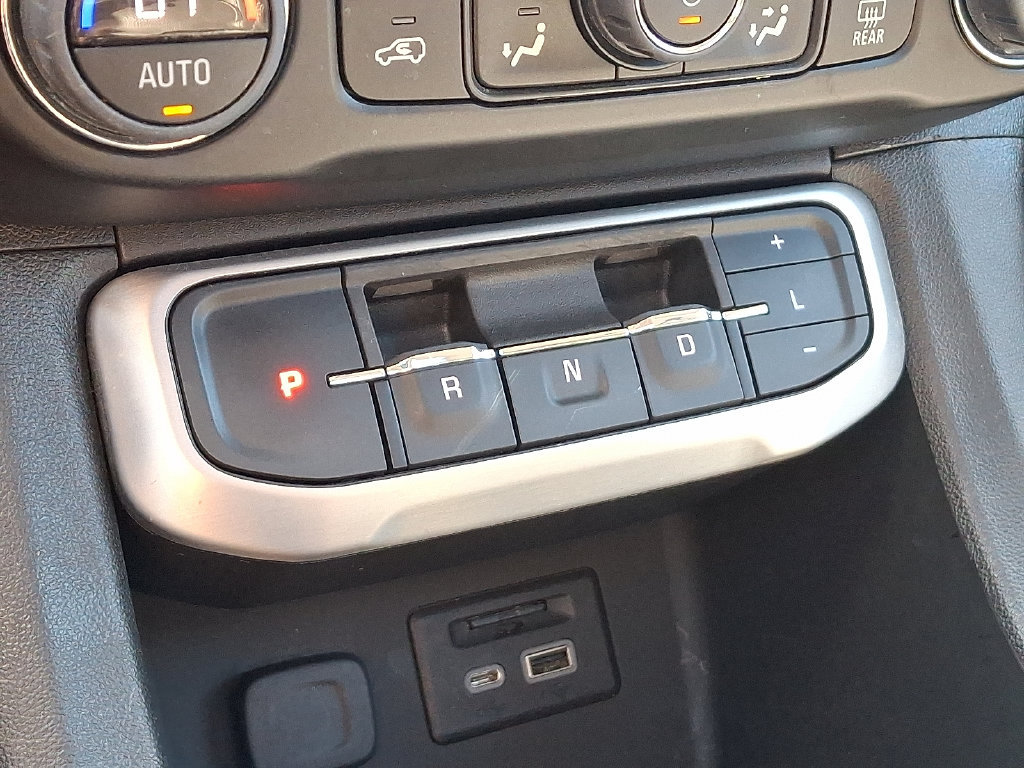 Certified 2023 GMC Acadia SLT w/ Elevation Edition AWD/4WD image 16