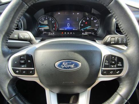 Used 2023 Ford Explorer XLT w/ Equipment Group 202A image 14
