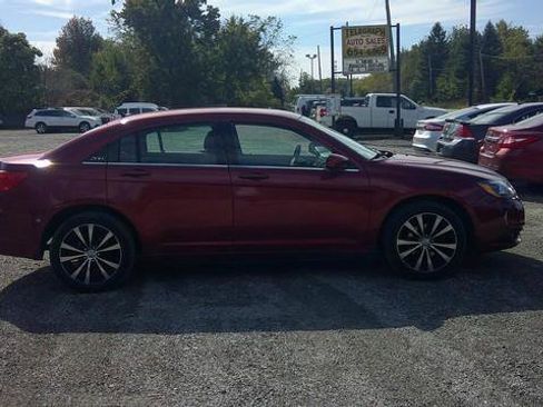 Used 2013 Chrysler 200 Touring w/ S Exterior Appearance Pkg image 7