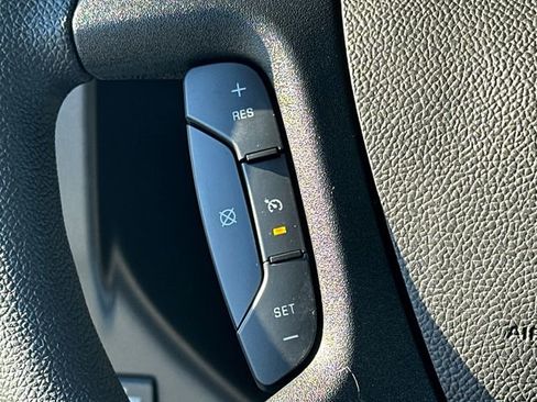 Used 2025 Chevrolet Express 2500 Extended w/ Communications Package image 21