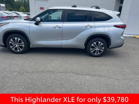 Used 2023 Toyota Highlander XLE FWD image 17