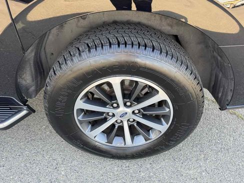 Used 2018 Ford Expedition Max XLT w/ Equipment Group 202A image 39