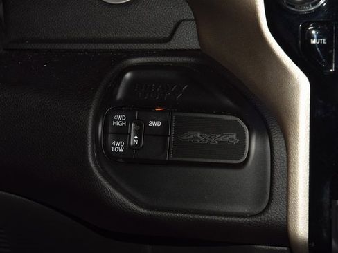 Used 2024 RAM 3500 Laramie image 40