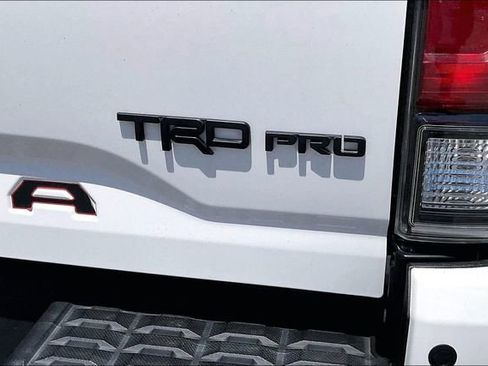 Used 2022 Toyota Tacoma TRD Pro AWD/4WD image 23