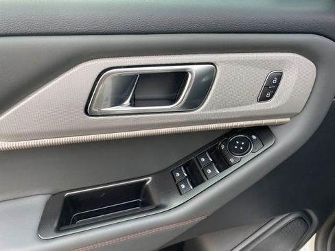 New 2026 Ford Explorer Active image 18