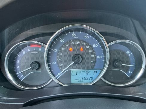 Used 2014 Toyota Corolla LE FWD image 10