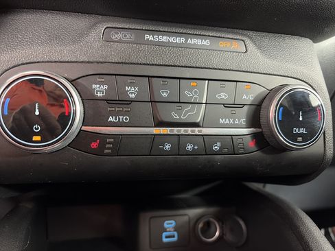 Used 2023 Ford Escape Active AWD/4WD image 23