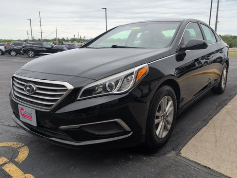 Used 2017 Hyundai Sonata SE FWD image 4