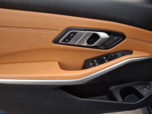 Used 2021 BMW 330i xDrive 330i xDrive w/ Convenience Package image 14