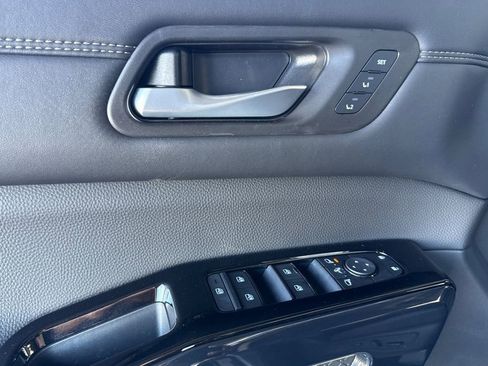 New 2026 Nissan Pathfinder Platinum AWD/4WD image 8