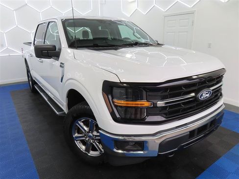 Used 2025 Ford F150 XLT w/ Equipment Group 301A Standard AWD/4WD image 5