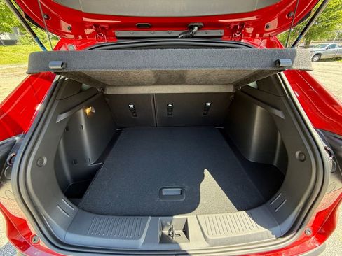 New 2026 Chevrolet Trax RS w/ Driver Confidence Package FWD image 25