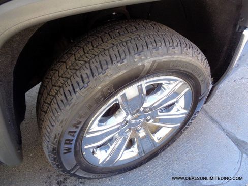 Used 2018 GMC Sierra 1500 SLT image 8