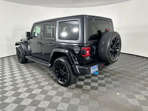 Used 2023 Jeep Wrangler Unlimited Sahara w/ Cold Weather Group AWD/4WD image 4